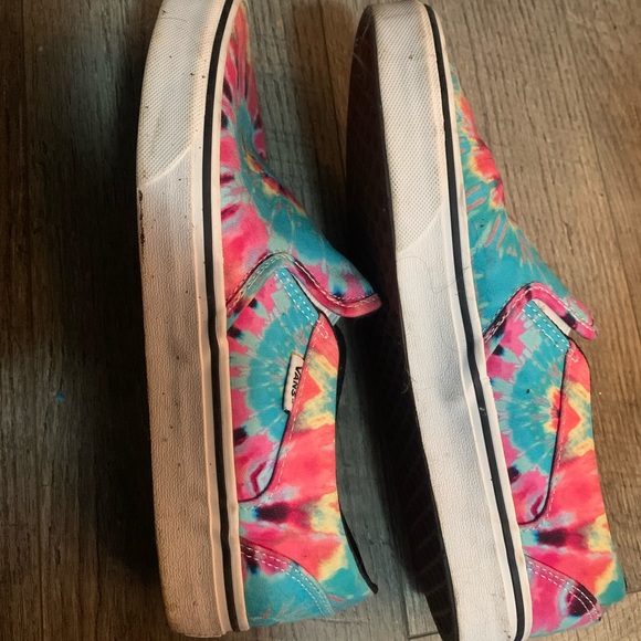 Vans - Picture 2 of 3